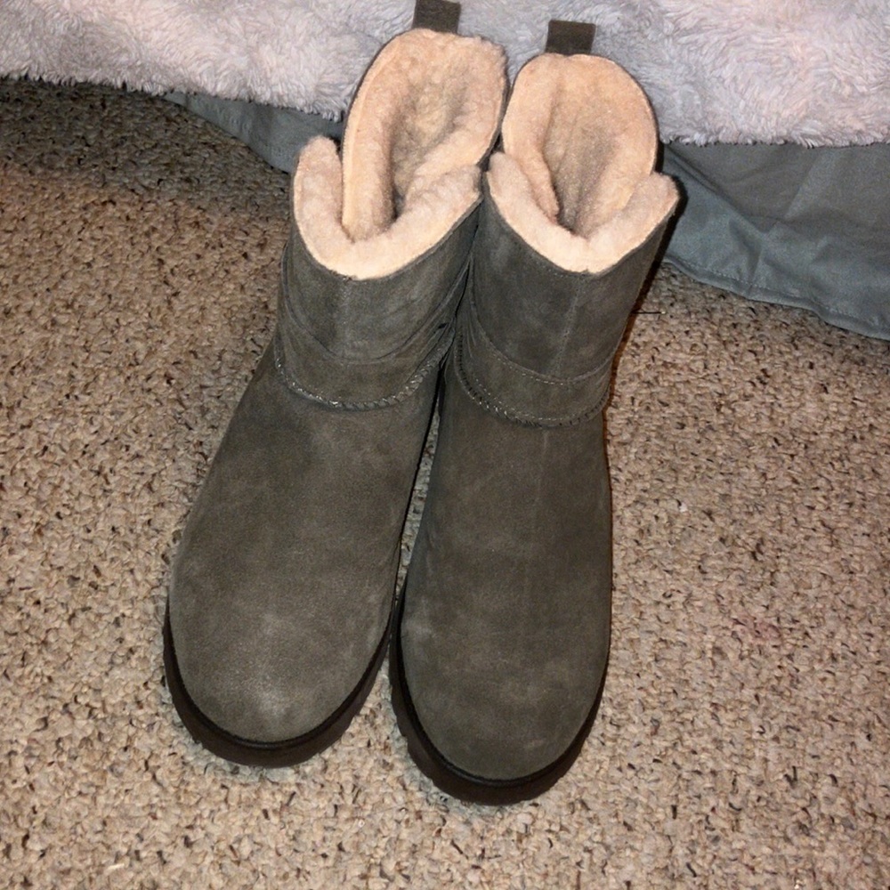 Bear paw boots